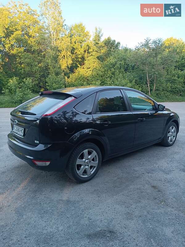 Хэтчбек Ford Focus 2009 в Марганце