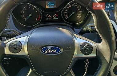 Седан Ford Focus 2013 в 