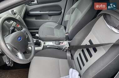 Универсал Ford Focus 2010 в 