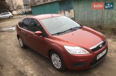 Хетчбек Ford Focus 2008 в Березному