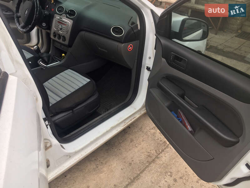 Хетчбек Ford Focus 2010 в Українці