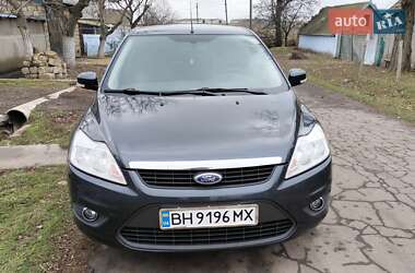 Хэтчбек Ford Focus 2010 в Виноградовке