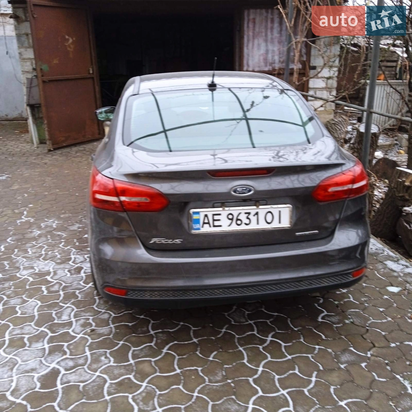 Ford Focus 2016 VIN 1FADP3E29GL273963 фото оголошення 2 з 8