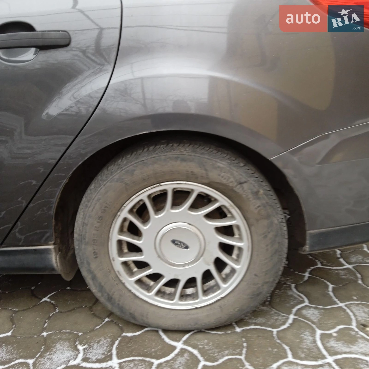 Ford Focus 2016 VIN 1FADP3E29GL273963 фото оголошення 6 з 8