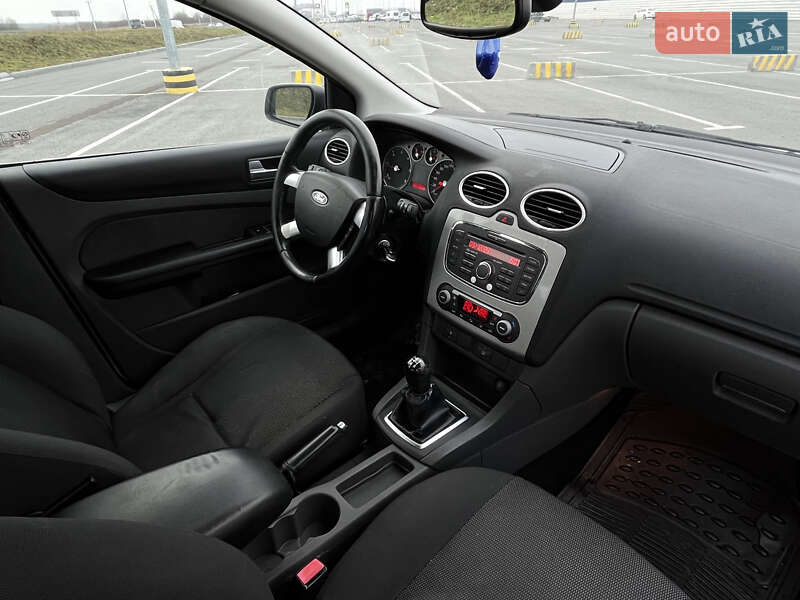 Хэтчбек Ford Focus 2007 в Львове