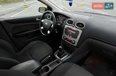 Хэтчбек Ford Focus 2007 в 