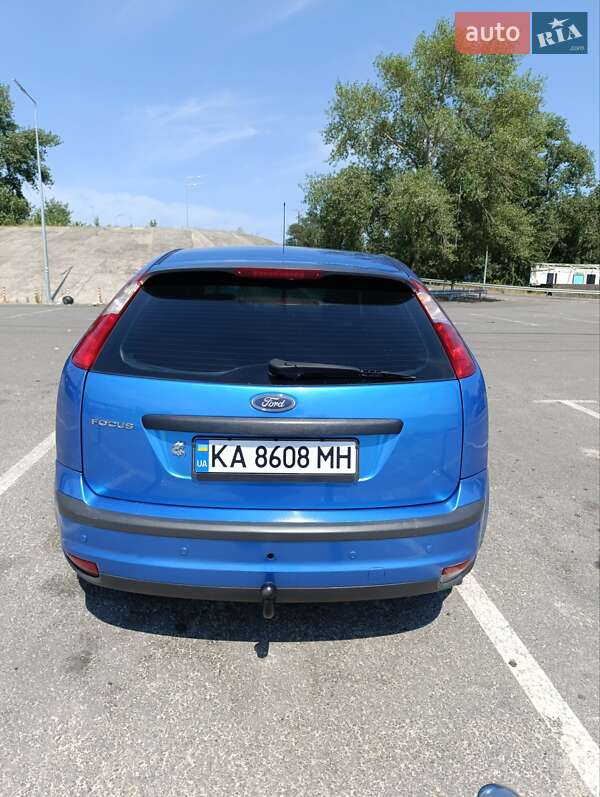 Хэтчбек Ford Focus 2005 в Киеве