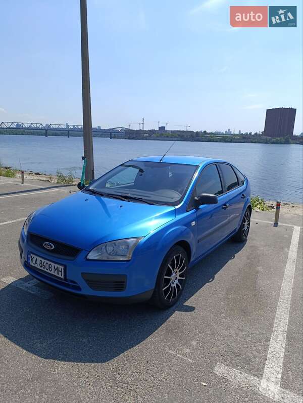 Хэтчбек Ford Focus 2005 в Киеве
