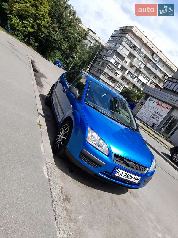 Хэтчбек Ford Focus 2005 в Киеве