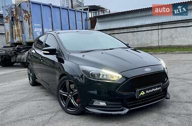 Хэтчбек Ford Focus 2017 в Киеве