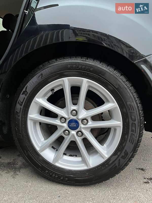 Седан Ford Focus 2017 в Киеве фото 7 Седан Ford Focus 2017 в Киеве