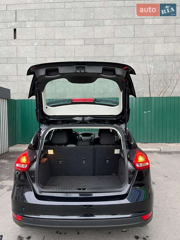 Седан Ford Focus 2017 в Киеве фото 15 Седан Ford Focus 2017 в Киеве