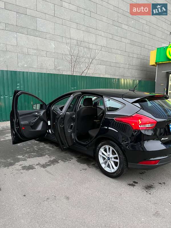 Седан Ford Focus 2017 в Киеве фото 20 Седан Ford Focus 2017 в Киеве