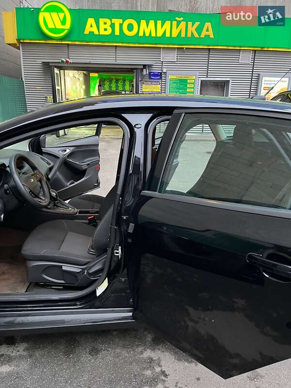 Седан Ford Focus 2017 в Киеве фото 21 Седан Ford Focus 2017 в Киеве