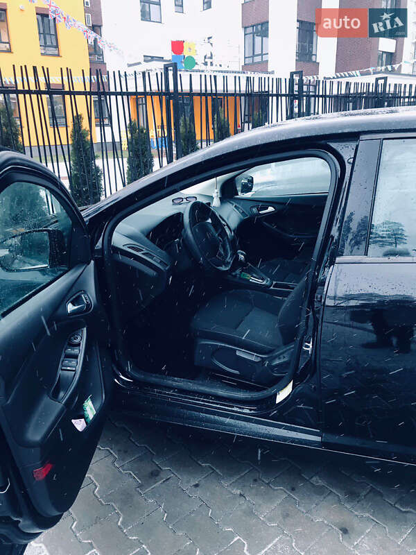 Седан Ford Focus 2017 в Киеве фото 3 Седан Ford Focus 2017 в Киеве