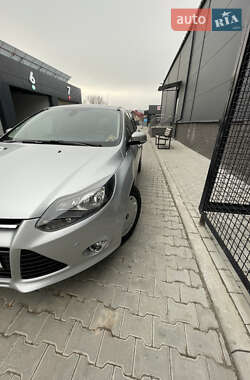 Хэтчбек Ford Focus 2013 в Теребовле