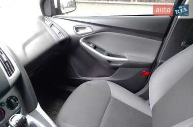Хэтчбек Ford Focus 2013 в 
