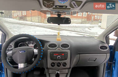 Хетчбек Ford Focus 2010 в 
