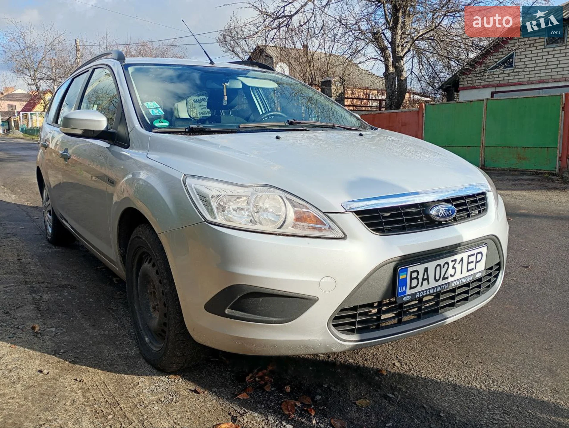 2010 Ford Focus - мініатюра 2