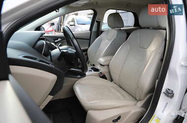 Хэтчбек Ford Focus 2012 в 