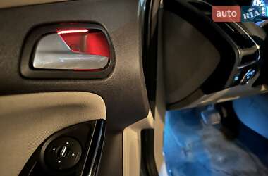 Хэтчбек Ford Focus 2014 в 