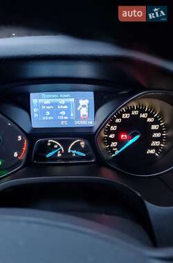 Универсал Ford Focus 2012 в 