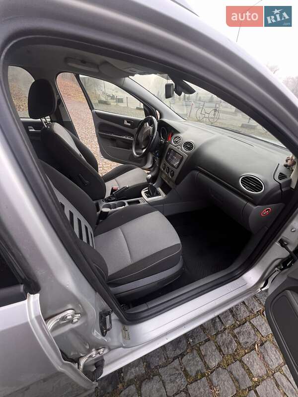 Універсал Ford Focus 2010 в Хусті