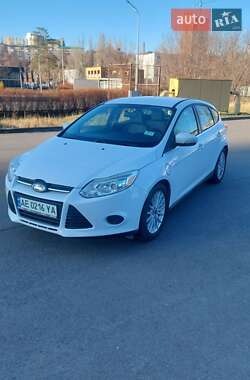 Хетчбек Ford Focus 2014 в Дніпрі