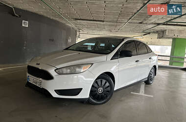 Седан Ford Focus 2015 в 