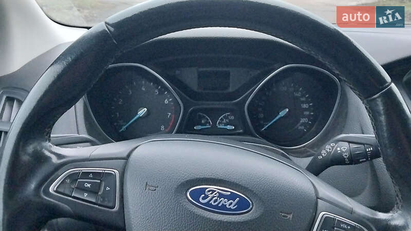 Хэтчбек Ford Focus 2017 в Днепре