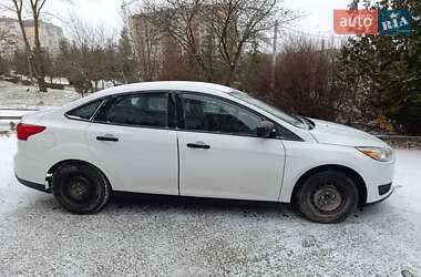 Седан Ford Focus 2015 в 