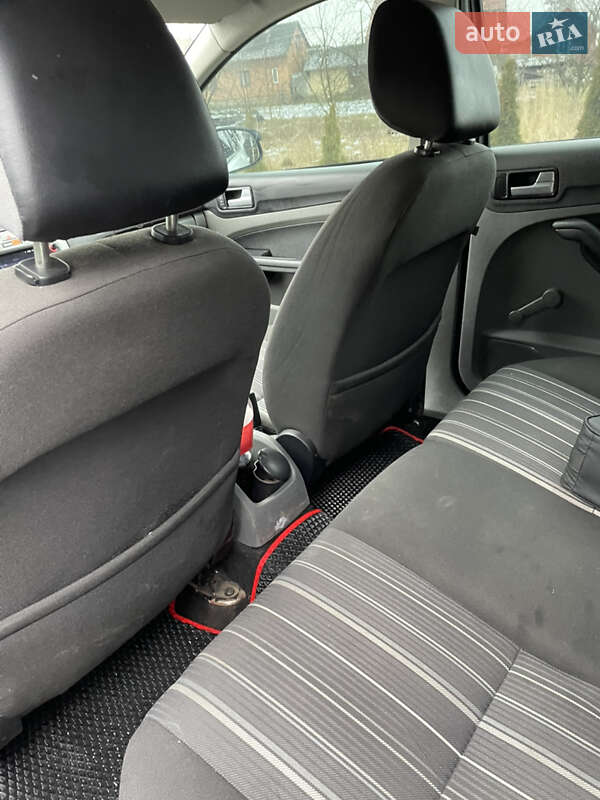 Хэтчбек Ford Focus 2008 в Жовтанцах фото 14 Хэтчбек Ford Focus 2008 в Жовтанцах