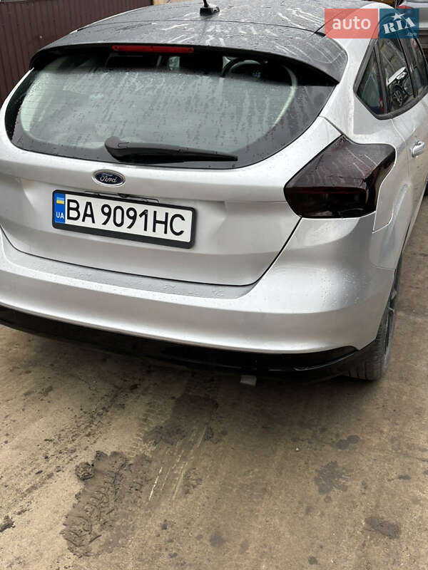 Хэтчбек Ford Focus 2016 в Кривом Озере фото 2 Хэтчбек Ford Focus 2016 в Кривом Озере