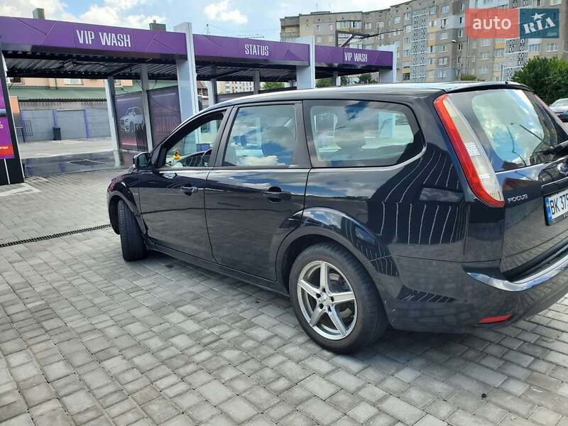 Універсал Ford Focus 2010 в Рівному