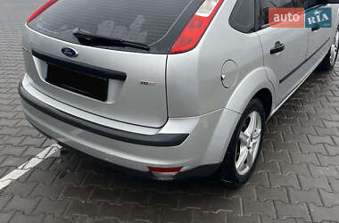 Хэтчбек Ford Focus 2006 в 
