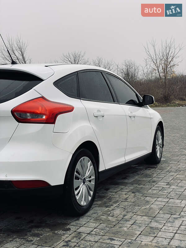 Седан Ford Focus 2015 в Здолбунове