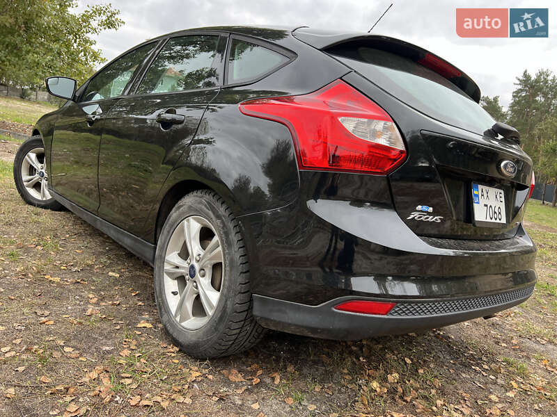 Хэтчбек Ford Focus 2014 в Киеве