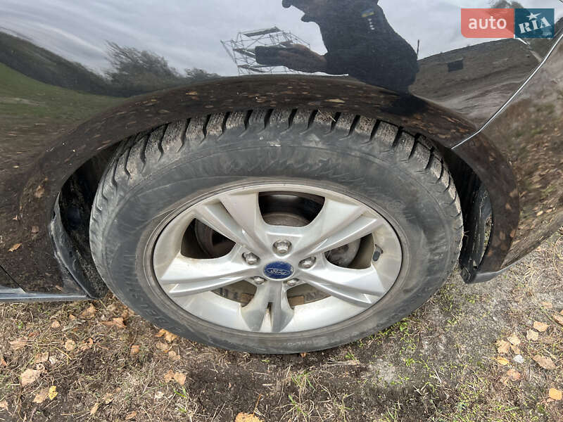 Хэтчбек Ford Focus 2014 в Киеве