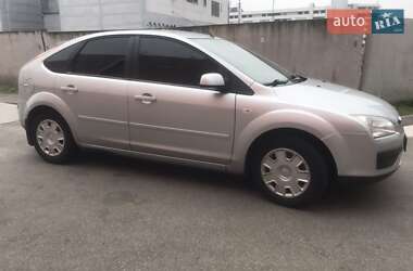 Хэтчбек Ford Focus 2007 в 