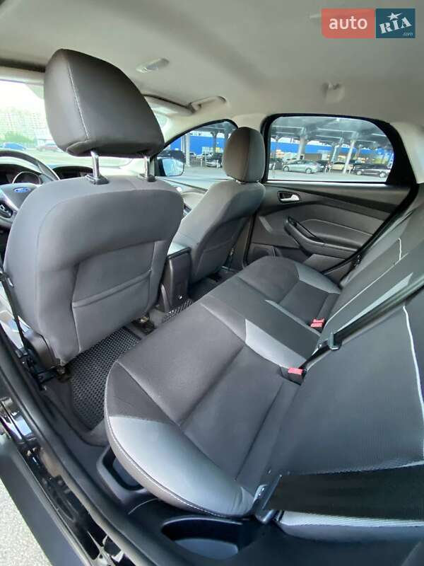 Седан Ford Focus 2014 в Киеве фото 4 Седан Ford Focus 2014 в Киеве
