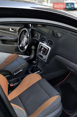 Хэтчбек Ford Focus 2006 в Киеве