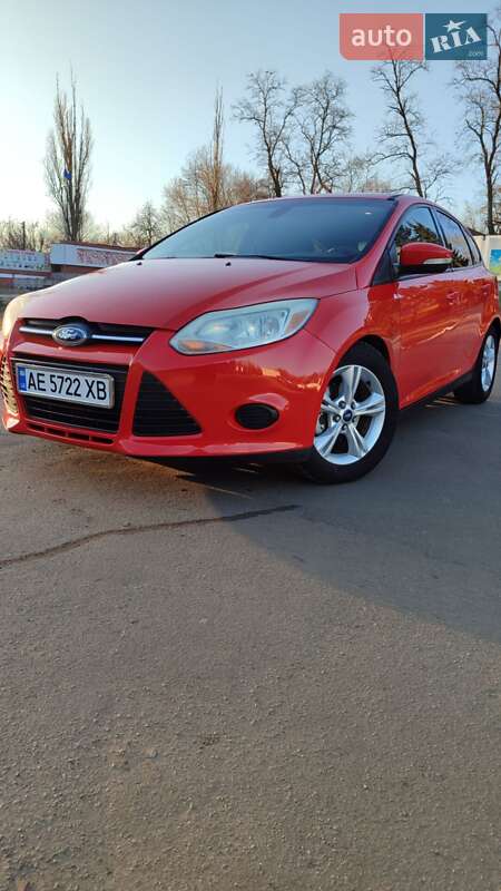 Хэтчбек Ford Focus 2014 в 