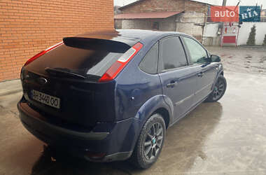 Хетчбек Ford Focus 2006 в Ромнах