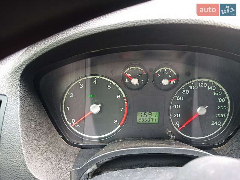 Хэтчбек Ford Focus 2005 в Чернигове