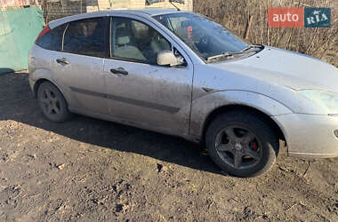 Хэтчбек Ford Focus 1999 в 