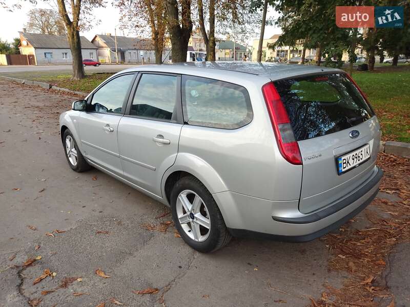 Универсал Ford Focus 2006 в Дубно