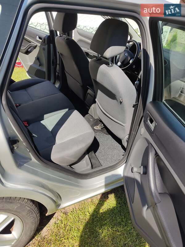 Универсал Ford Focus 2006 в Дубно