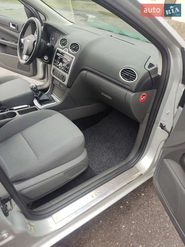 Универсал Ford Focus 2006 в Дубно