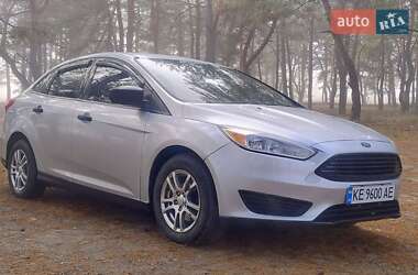 Седан Ford Focus 2015 в 
