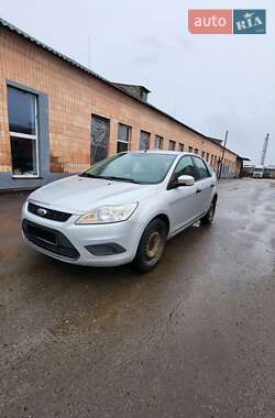 Хэтчбек Ford Focus 2010 в 